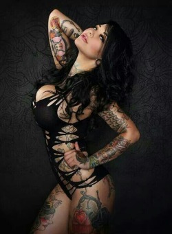 ilovetattoogirls