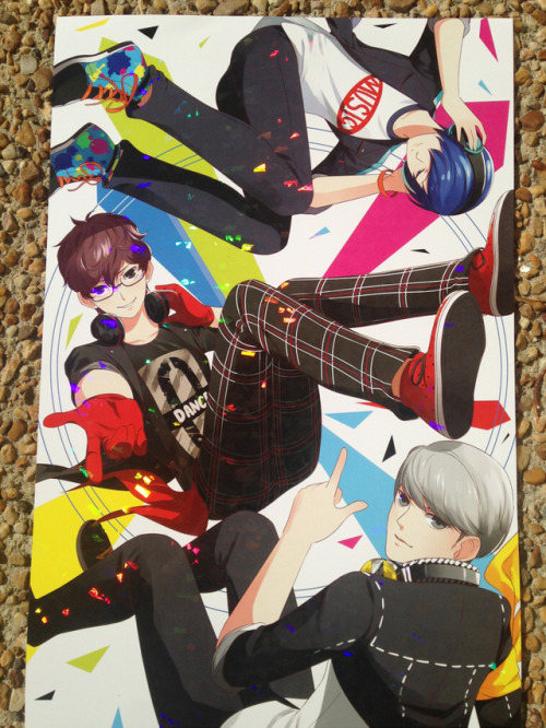 I’ve also finished my Persona Dancing prism print! I’ll be selling this on my tictail to