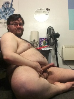 uknobhobbit:  cutelittlesurgeon:  korndoggy:  chub-e-bear:korndoggy:  Have some porn…  Don’t mind if I do. Thank you. FINALLY! it’s made it to 1000 :D  The nicest cock on Tumblr. Hot hot hot man!!!  Fine, fine man..