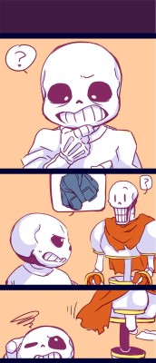 badtimewithsans:  ¬///¬ I'm a cool skeleton.