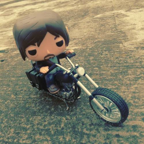 onisai: Whats up bro! #DarylDixon #NormanReedus #Funko #Chopper #TheWalkingDead #WalkingDead_AMC @b