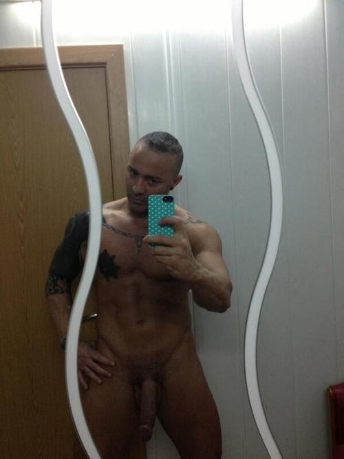 2sthboiz:  SUPER HAWT… SUPER SEXY….. SUPER STR8 B8 MICHAEL…….. YOU GOT POSTED !!