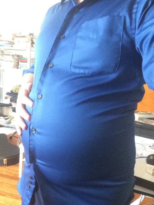 spottieottiedop:  Found a small button down in the closet and IT INSTANTLY UPPED MY CONFIDENCE. I’ve now set a goal to eat out of this tight thing. I might just wear this in a new video because it’s the best. 