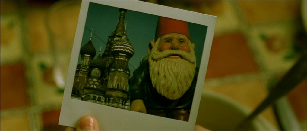 cinemaspam:  10 Frames  Amélie (2001) Directed by Jean-Pierre Jeunet 