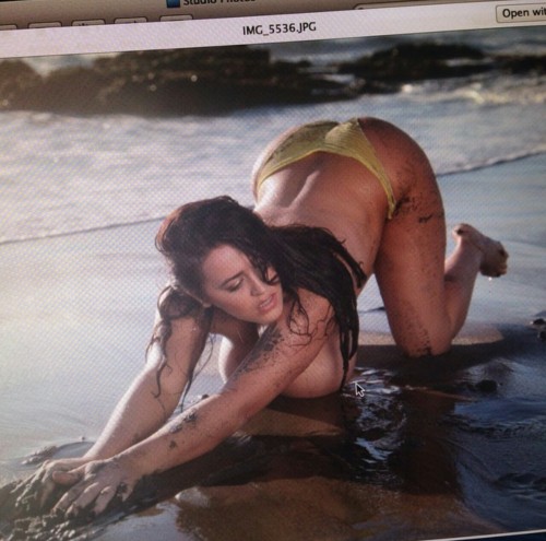 Sneak peek of the next upcoming photo set!