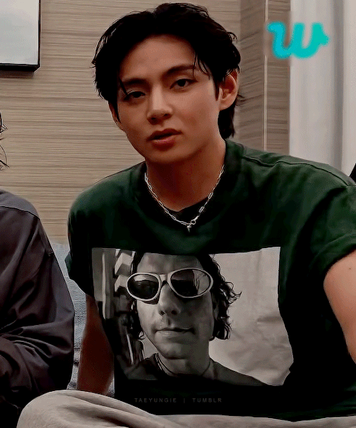 HE’S SO HOT 😵​