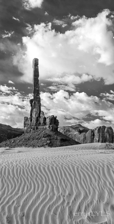 jerryseyes:Totem PoleMonument ValleyNavajo Country -jerrysEYES 