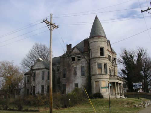 abandoned-playgrounds: In 1930 the Ouerbacker house was used as the base of operations of a tax busi