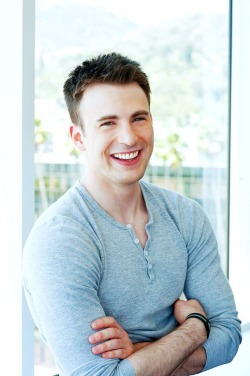 yelyahatwells:  27/100 pictures of the BAEne of my existence, christopher robert evans.  