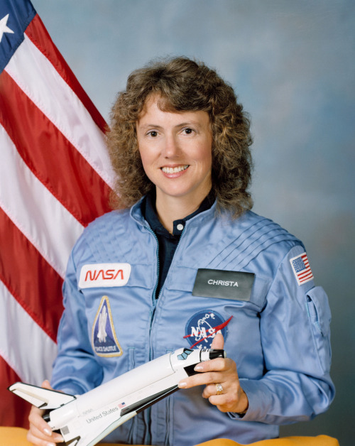 humanoidhistory:TODAY IN HISTORY: Remembering teacher Christa McAuliffe, who perished in the Space