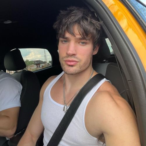 https://hairysweatysmelly.tumblr.com/post/695429725679714304