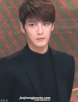 ilovekimjaejoong:  Jaejoong smiling at his fans during KBS ‘SPY’ Introduction ❤.