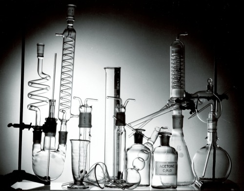 cenwatchglass: An assembly of Corning’s iconic Pyrex lab glassware (top, courtesy of Corning). Pyrex