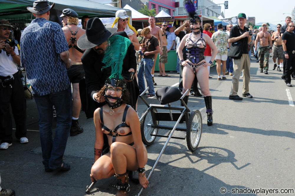 rryder-50:Pony Girls in Public: San FranciscoSybil Hawthorne (#hederafleuron) and