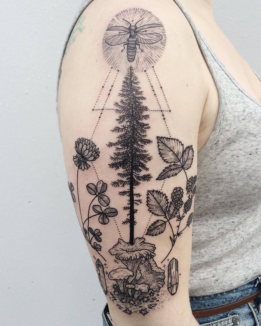 Jose Luis Delgado Tatuajes - 🔺Tattoo arbol araucaria 👍😊 gracias por la  niña onda de siempre. El diseño fue traído por el cliente. Turnos y  consultas por este medio o wsp al