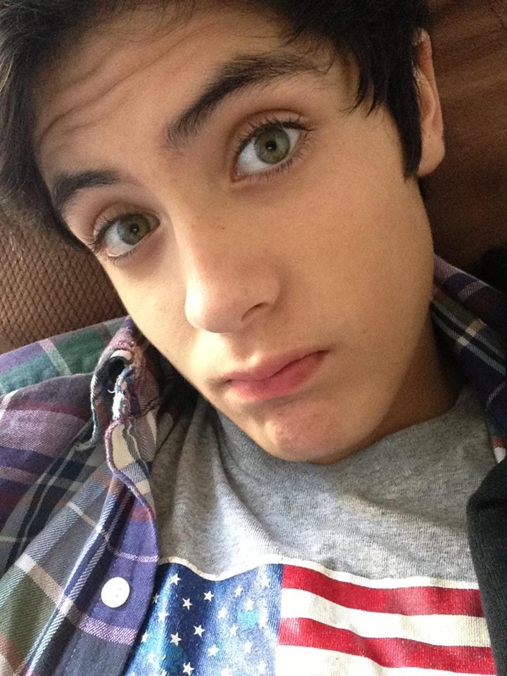 imagina-un-mundo-de-colores:  Mi Ap&lt;3 Camilo Elzo Ibarra&lt;3 *-* 
