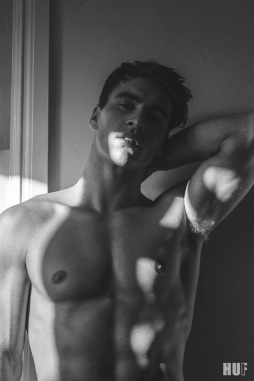 hnbw:frederik larsen by samuel ramirez for adult photos