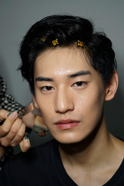 marieahh-deactivated20200503:  Kim Tae Hwan at Line OR Circle SS15 backstage 