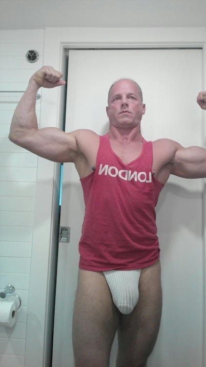 brandbryce:  Ready to work out 