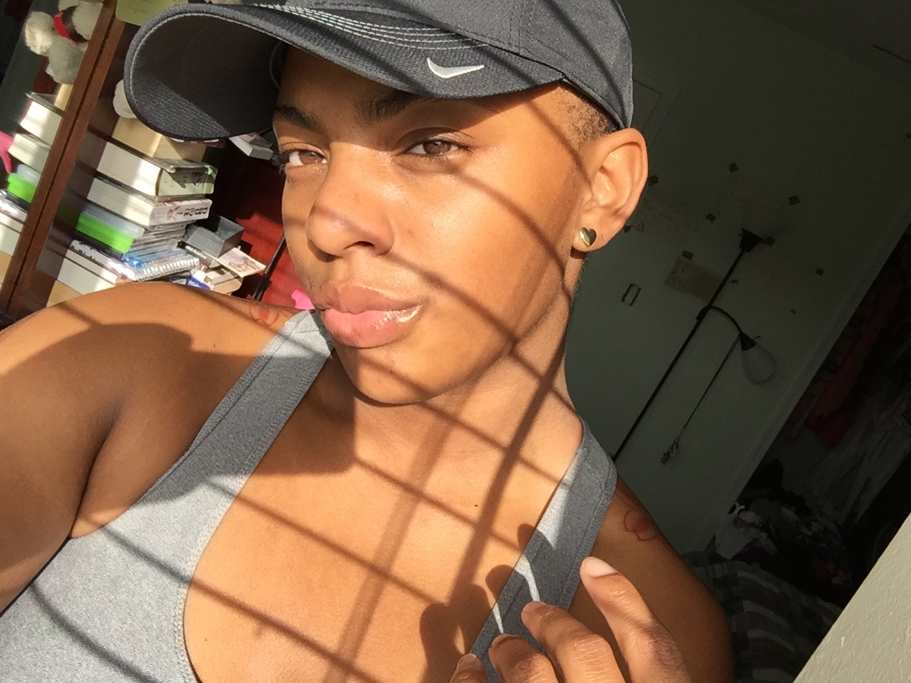 ahieun:  bald head smol head