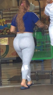 megabootyisback1-deactivated202:Thick 🧱 booty  Gotta love a thick ass like that