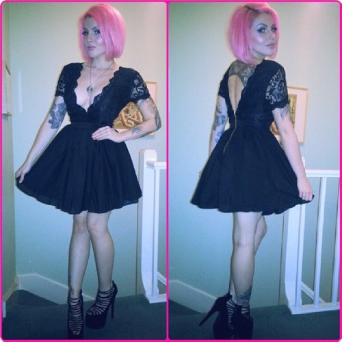 amieconradine:  My outfit tonight :D <3 ps new pink hair courtesy of @cyberdogofficial and @manicpanicnyc <3 #amieconradine 