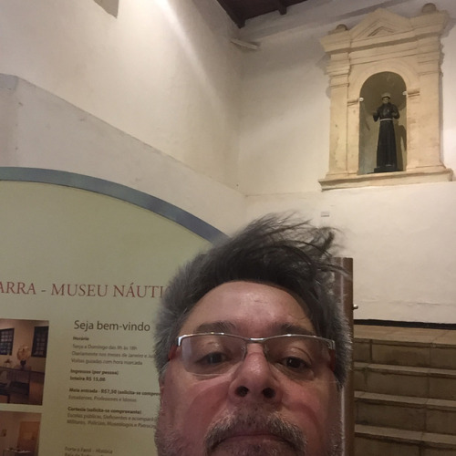 em Farol da Barra