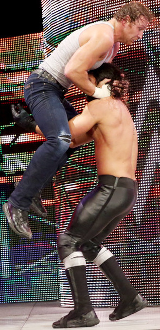 hotsexygorgeousmen:  seth you are supposed to take his pants off first