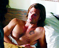 dickiebirdie37:  sam winchester meme: favorite outfits [1] 