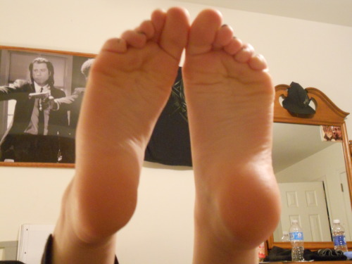 herfeet-myfetish:  - Was having some difficulty finding the right angle for The Pose. Settled on a c