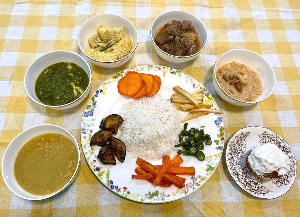 Foodporn, historyporn, earthporn - [OC] Traditional Indian lunch for my