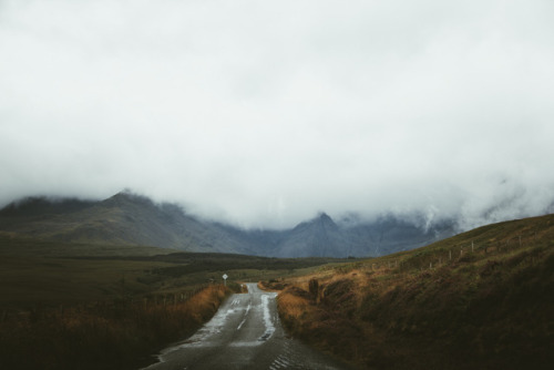 marinanawe:Isle of Skye  by marina weishaupt (500px / flickr / instagram)