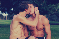 those-cute-boys:  gaydammit:  boys <3