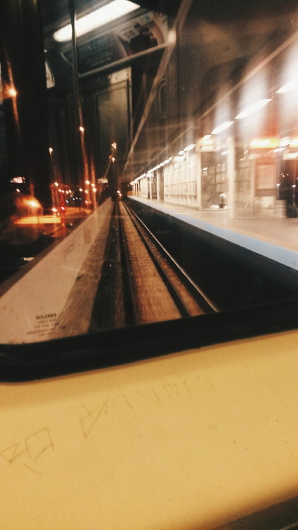 frijoliz: Late night train flicks. CHICAGO 2015