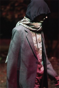 meekiyelvvoh:  Raf Simons A/W 2002 ‘Virginia