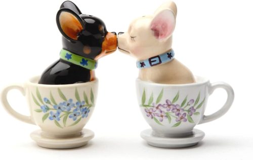 

Product of the Week: Kissing Salt and Pepper Shakers