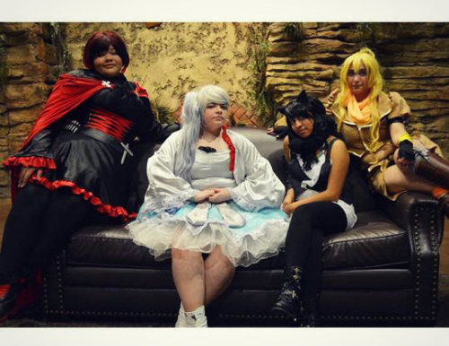 Rwby CosplaysWeiss: leonhartsgirlfriendRuby: MeNo sure the other two tumblrs