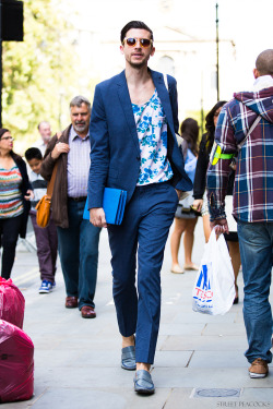 streetpeacocks:  Mens blue. London. 2012.