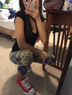 gyrozeppelisgrill:I love these leggings..  Squat +1000