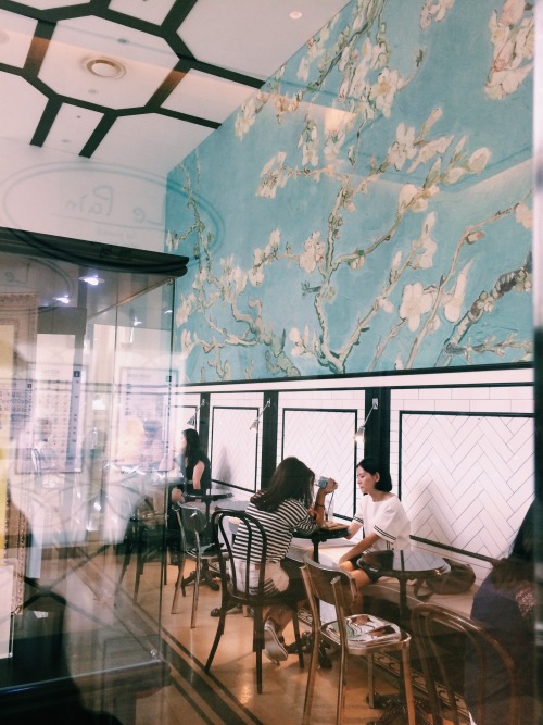 mrjongin:  Van Gogh Cafe ; Seoul
