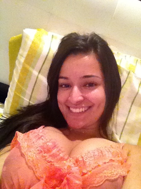18+ only. Selfshot Full Photo Sets