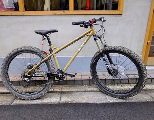 kinkicycle: Surly “Instigator” @achieve_kyoto .Kyoto,Japan. #MTB #surly #surlybikes #custombike #str