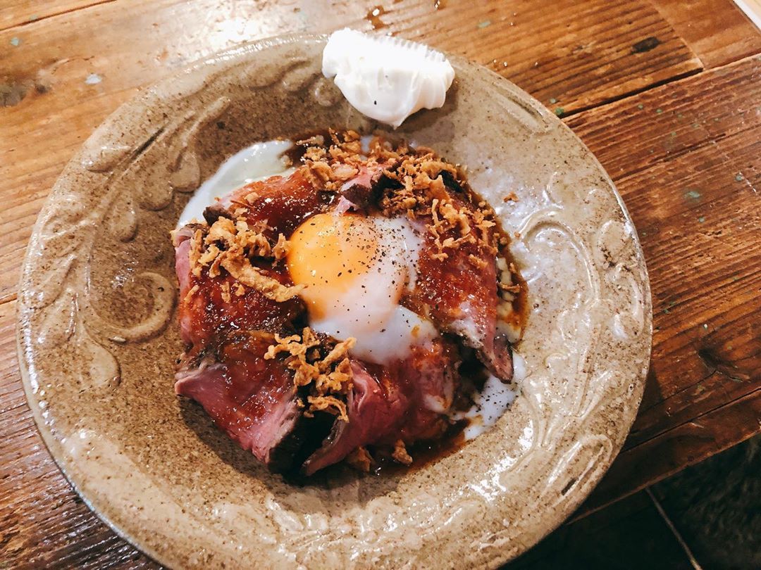 こんばんはbekkanです こちらはローストビーフ丼です Bekkan こんばんはbekkanです こちらはローストビーフ丼です Bekkan