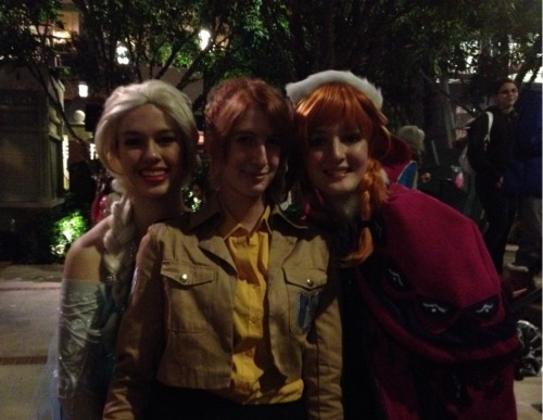 rudeandgingersansa:random cosplay shots at katsu! i also brought my nice camera and have more photos