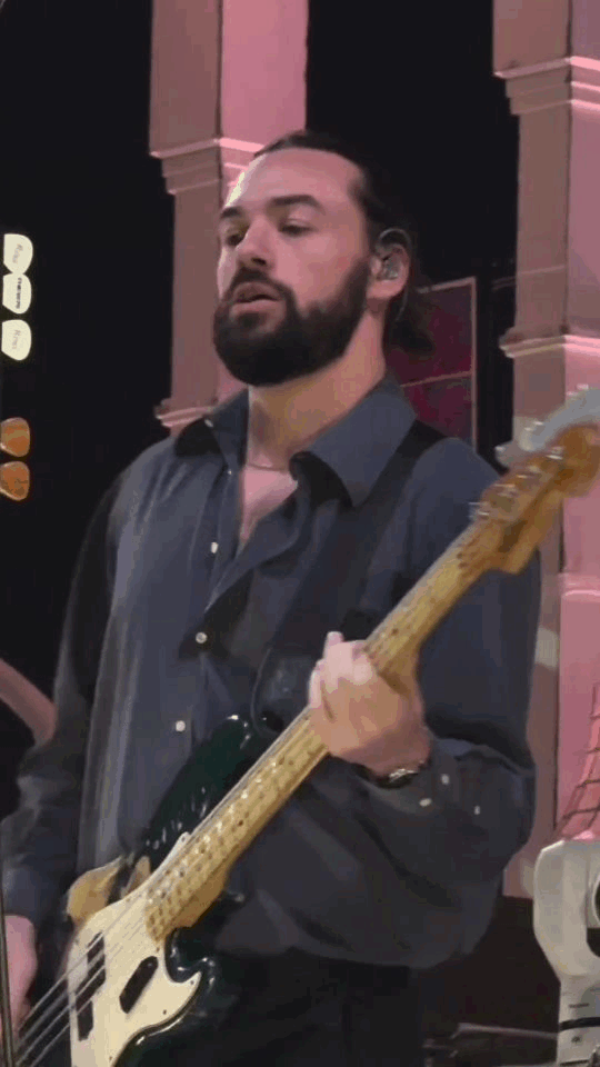 © 1975basslines 