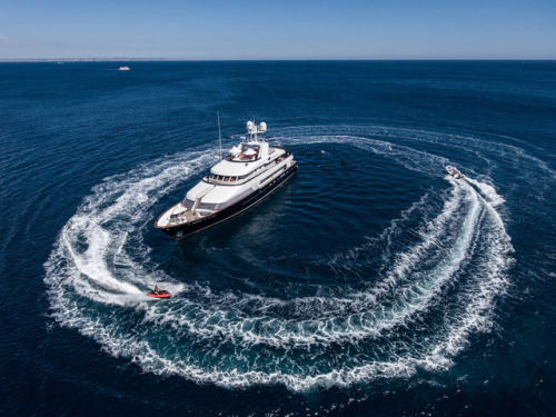 Tugatsu, A Luxury Feadship Motor Yacht with Japanese SensibilitiesState of the art entertainment mee