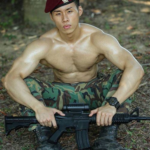 Viva!Asian hunks!