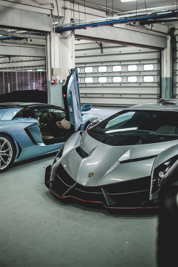 italian-luxury:  Veneno & Aventador