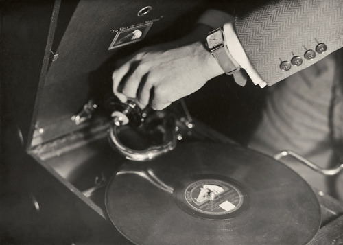 joeinct:Study, Photo by Germaine Krull, 1929