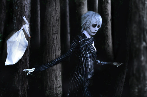 adisneyfairytale: uley-skellington: Jack Skellington: Urei deviantART Twitter photo by MISAKI Tim B